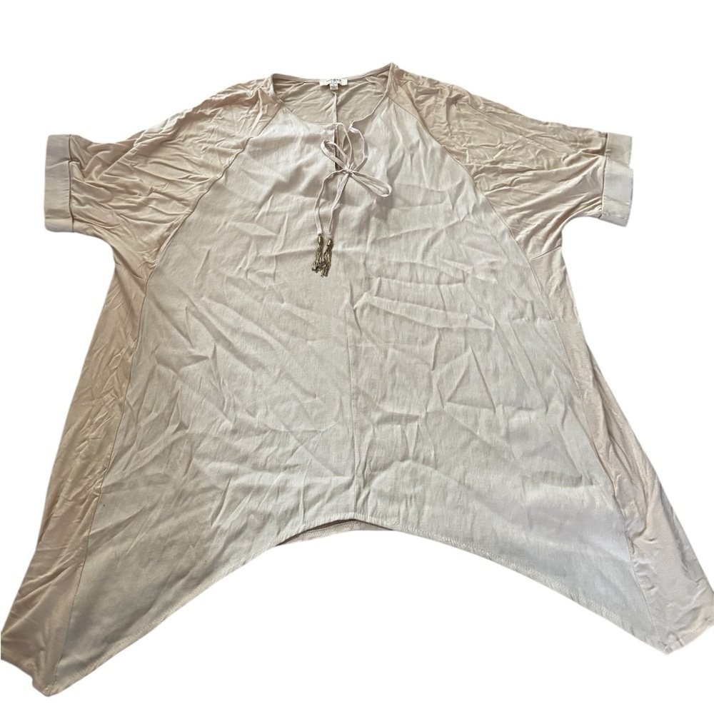 Umgee Cream Asymmetrical Blouse